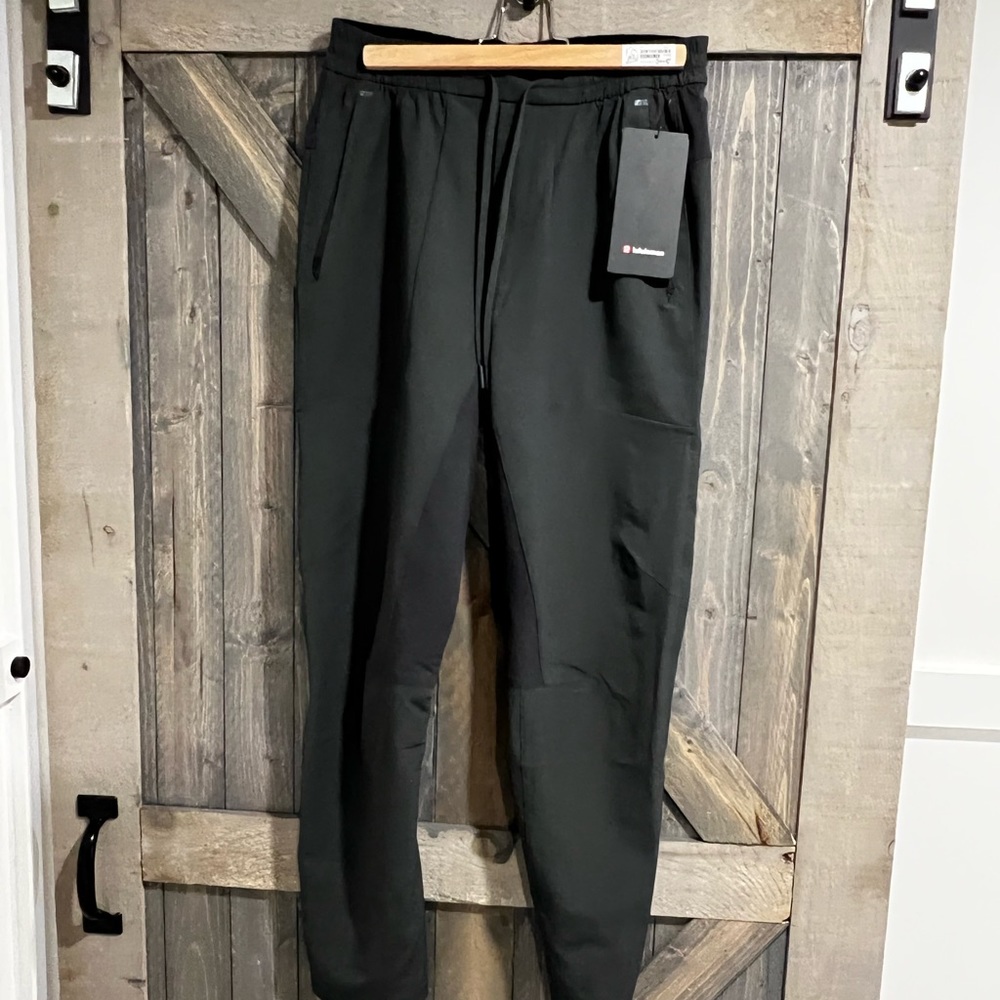 Lululemon mens License to Train Pants